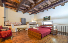Отель Queen Carolina's Homes - Apartments in Old Town  Неаполь